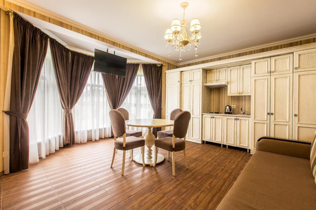 Georg Park Hotel Тарашаны Экстерьер фото